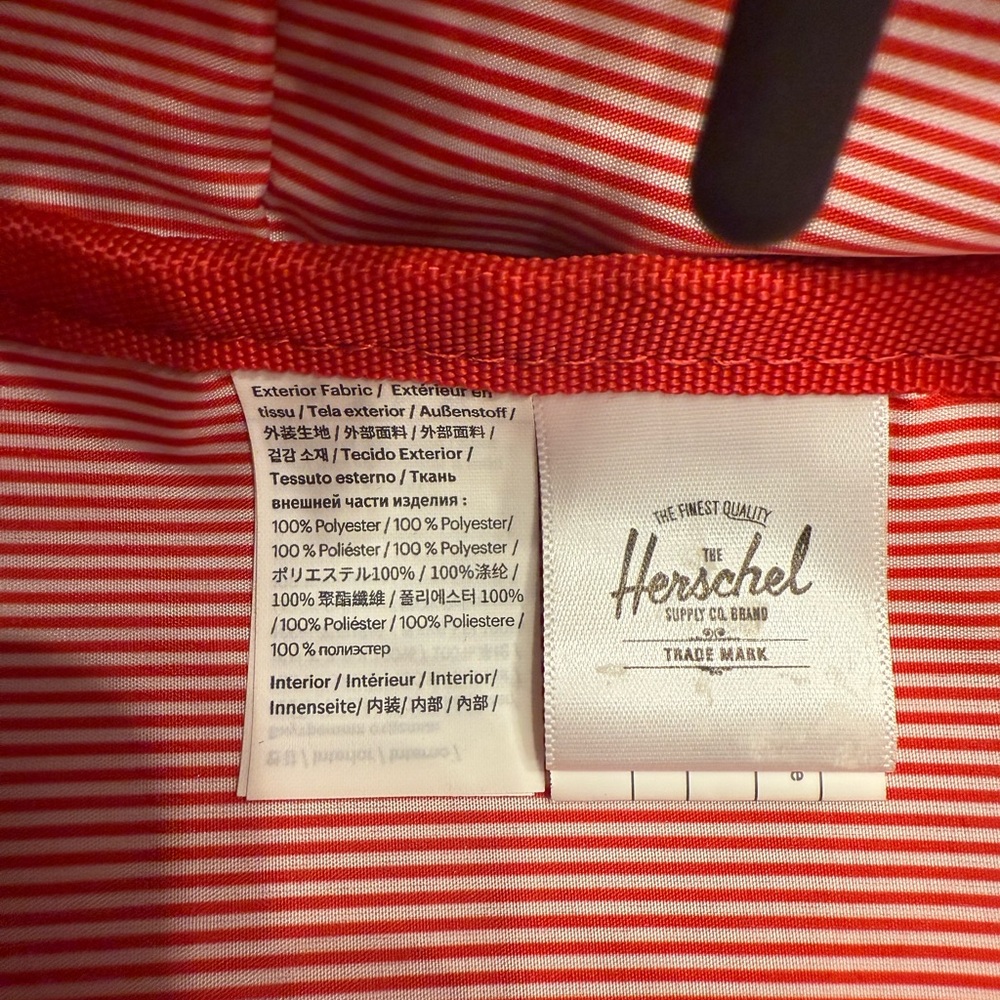 NWOT Herschel Supply Blurry Rose Backpack - Picture 6 of 10